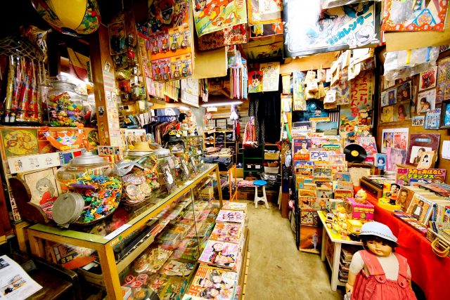Shiroishi Storehouse of dolls